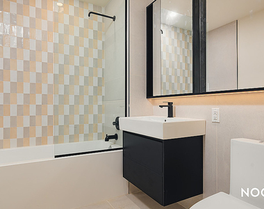 130 Hope St - Photo Thumbnail 13