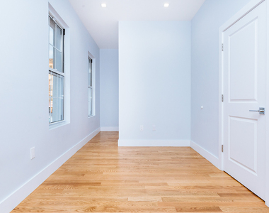 128 india st  - Photo Thumbnail 4