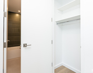 527 Grand Ave - Photo Thumbnail 3