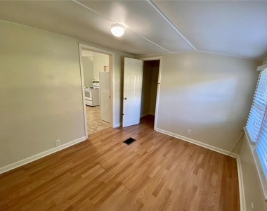 13650 5th Street - Photo Thumbnail 15