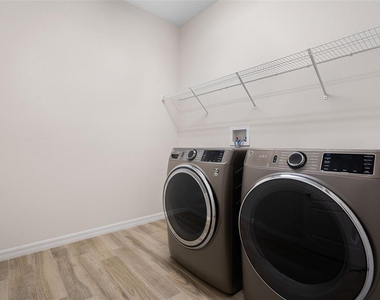11502 Tanner Ridge Place - Photo Thumbnail 16