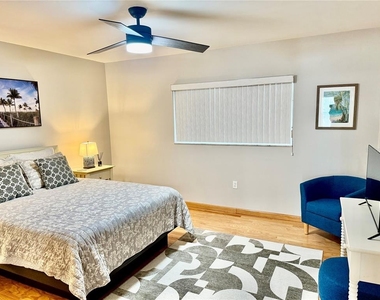 7003 Sunset Way - Photo Thumbnail 19