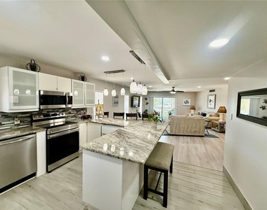 7003 Sunset Way - Photo Thumbnail 22