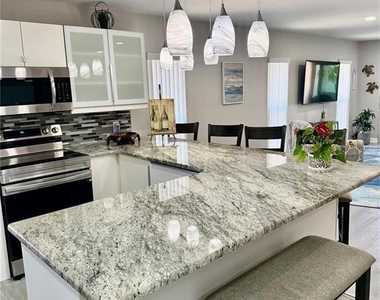 7003 Sunset Way - Photo Thumbnail 8