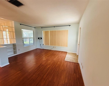 11537 63rd Avenue - Photo Thumbnail 9