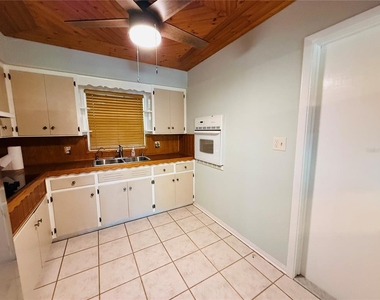 11537 63rd Avenue - Photo Thumbnail 4