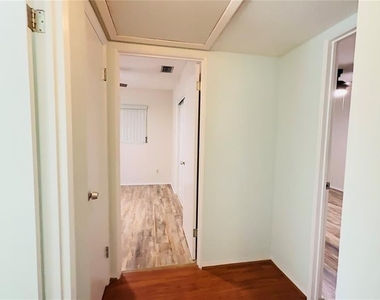 11537 63rd Avenue - Photo Thumbnail 22