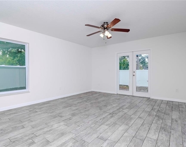 6235 S Adelia Avenue - Photo Thumbnail 14