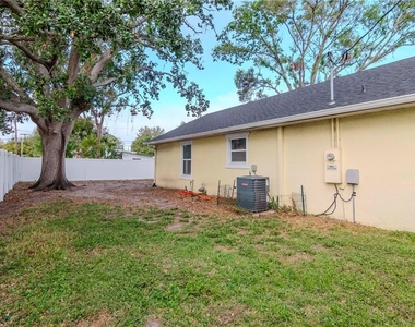 6235 S Adelia Avenue - Photo Thumbnail 24