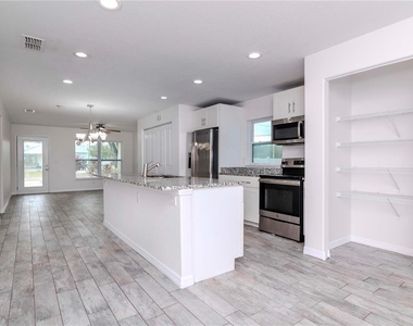 6235 S Adelia Avenue - Photo Thumbnail 5