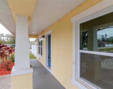6235 S Adelia Avenue - Photo Thumbnail 2