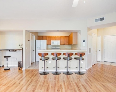 5125 Palm Springs Boulevard - Photo Thumbnail 10