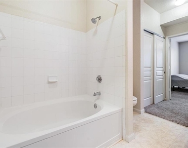 5125 Palm Springs Boulevard - Photo Thumbnail 17