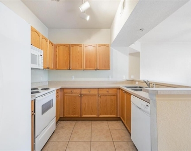 5125 Palm Springs Boulevard - Photo Thumbnail 12