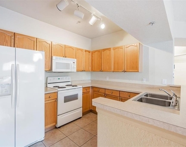 5125 Palm Springs Boulevard - Photo Thumbnail 13