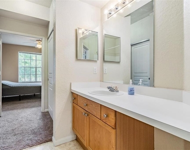 5125 Palm Springs Boulevard - Photo Thumbnail 16