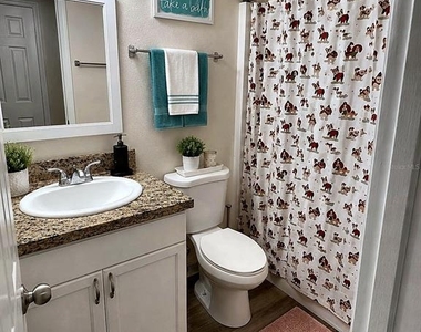 209 Berry Tree Place - Photo Thumbnail 4