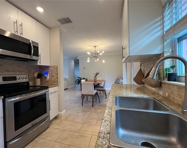 3748 Manatee Drive Se - Photo Thumbnail 8