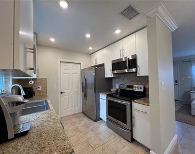 3748 Manatee Drive Se - Photo Thumbnail 7