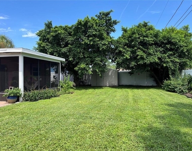 3748 Manatee Drive Se - Photo Thumbnail 15