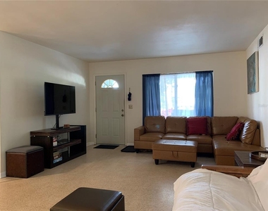 1750 Druid Road E - Photo Thumbnail 12