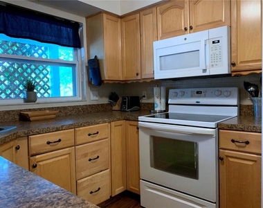 1750 Druid Road E - Photo Thumbnail 18
