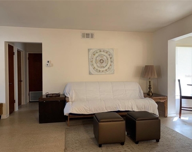 1750 Druid Road E - Photo Thumbnail 10