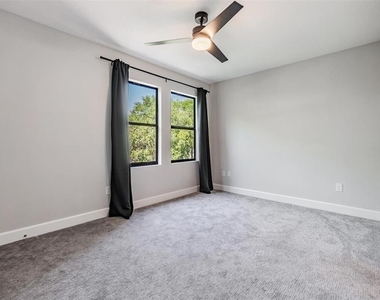 1302 W Carmen Street - Photo Thumbnail 13