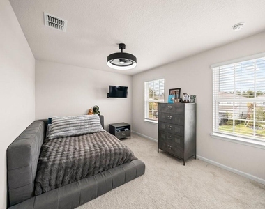 181 Tower Court - Photo Thumbnail 26