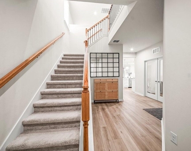 181 Tower Court - Photo Thumbnail 17