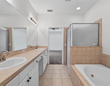 209 Sela Cove Circle - Photo Thumbnail 14