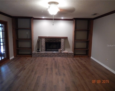 8925 Quail Run Drive - Photo Thumbnail 13