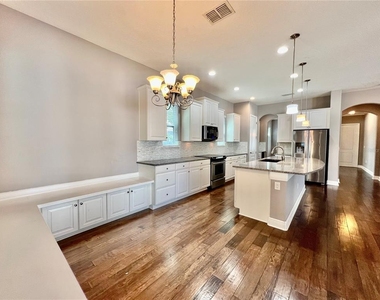7516 S Trask Street - Photo Thumbnail 9
