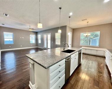 7516 S Trask Street - Photo Thumbnail 11