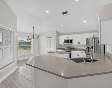 1434 Hatcher Loop Drive - Photo Thumbnail 5