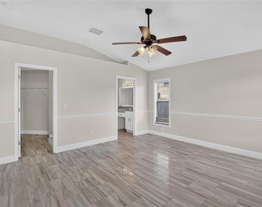 1434 Hatcher Loop Drive - Photo Thumbnail 17