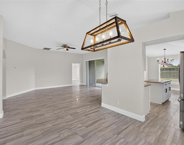 1434 Hatcher Loop Drive - Photo Thumbnail 10