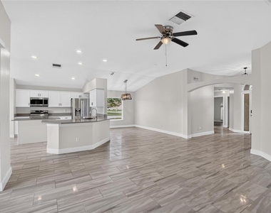 1434 Hatcher Loop Drive - Photo Thumbnail 13
