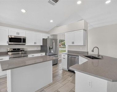 1434 Hatcher Loop Drive - Photo Thumbnail 9