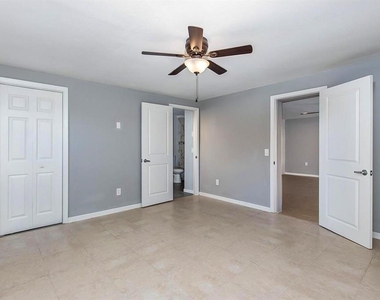 3549 Winder Drive - Photo Thumbnail 6