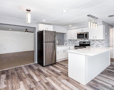 3549 Winder Drive - Photo Thumbnail 4