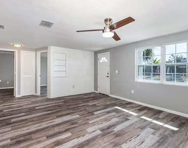 3549 Winder Drive - Photo Thumbnail 2