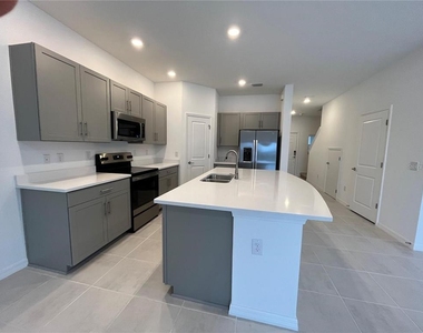 2377 Paravane Way - Photo Thumbnail 3