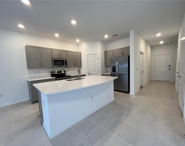2377 Paravane Way - Photo Thumbnail 2