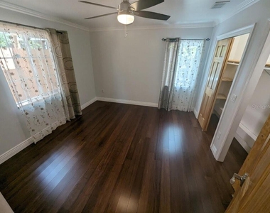 1602 Amberlea Drive S - Photo Thumbnail 5