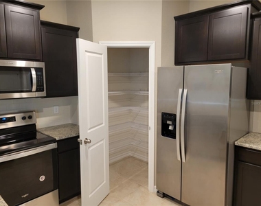 7788 Stonebrook Circle - Photo Thumbnail 8