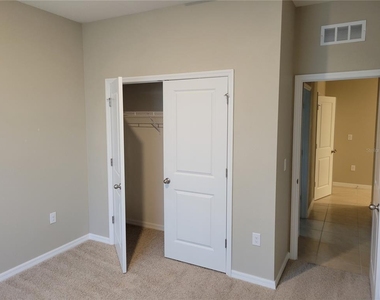 7788 Stonebrook Circle - Photo Thumbnail 12