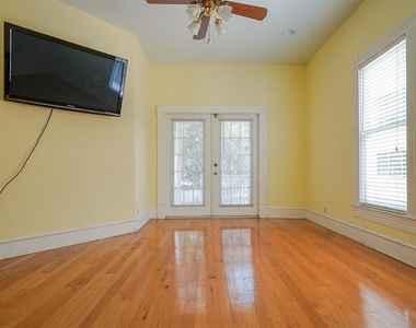 333 S Plant Avenue - Photo Thumbnail 4