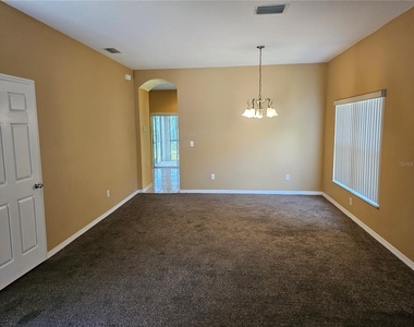 1147 Emerald Hill Way - Photo Thumbnail 6