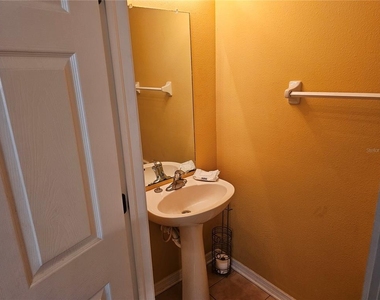 1147 Emerald Hill Way - Photo Thumbnail 8